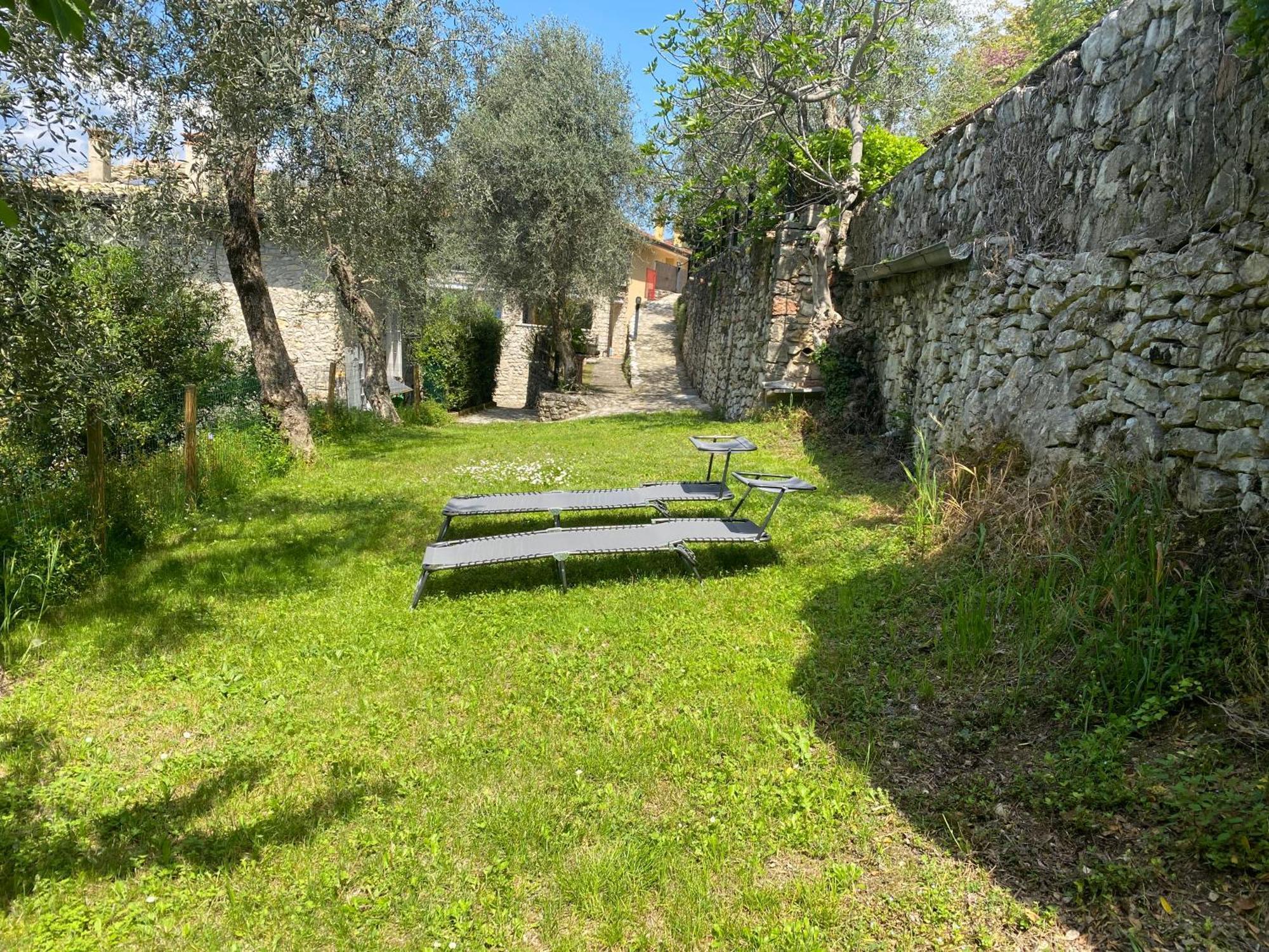 Appartamento Cadelagnel Castelletto Di Brenzone Bagian luar foto