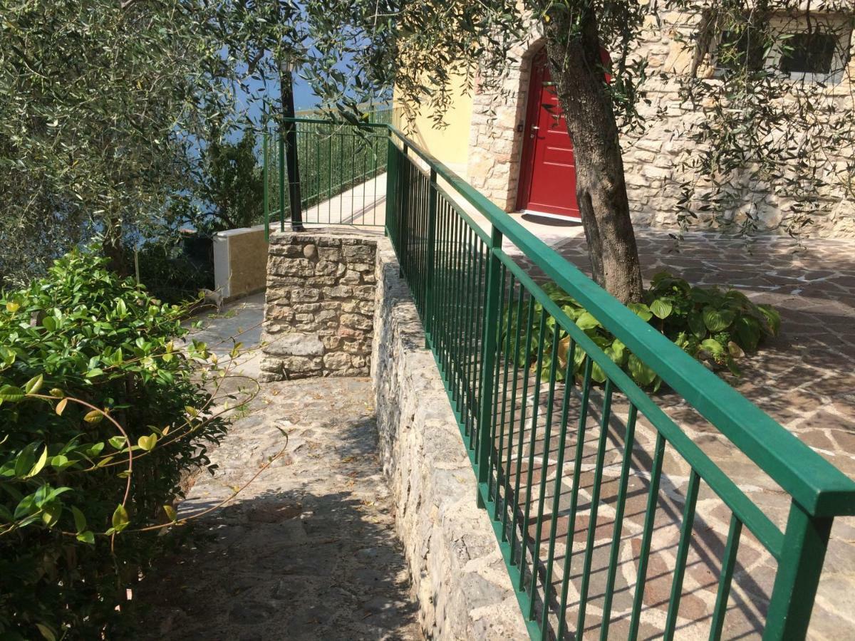 Appartamento Cadelagnel Castelletto Di Brenzone Bagian luar foto