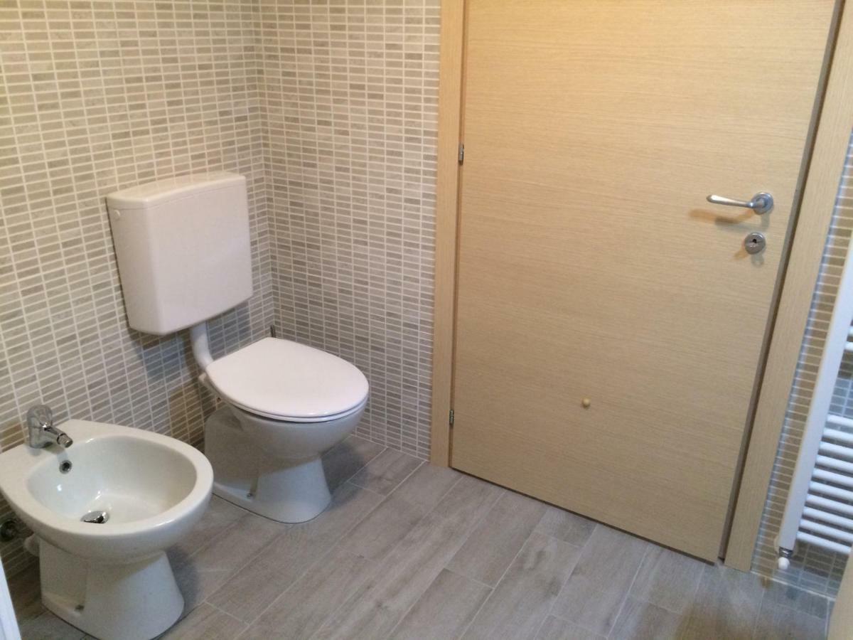 Appartamento Cadelagnel Castelletto Di Brenzone Bagian luar foto