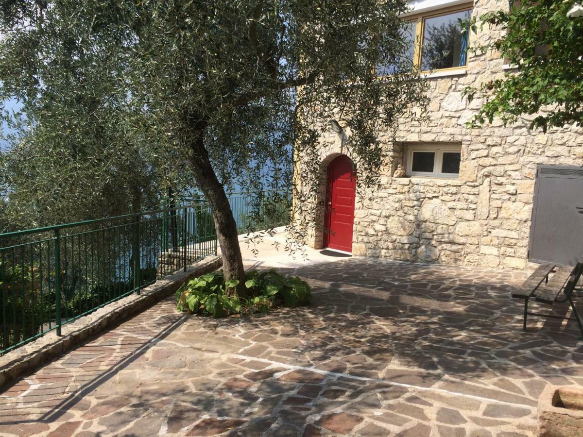 Appartamento Cadelagnel Castelletto Di Brenzone Bagian luar foto