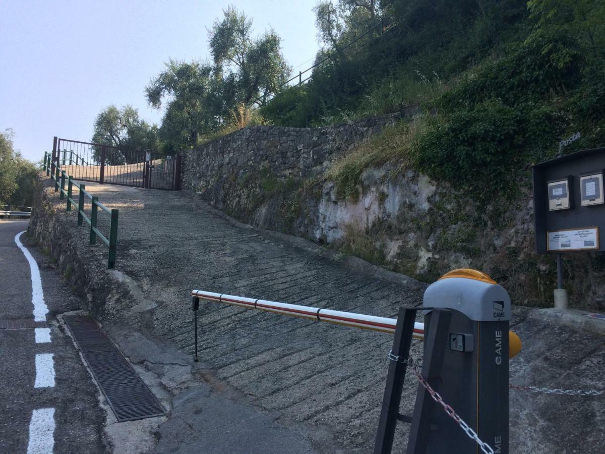 Appartamento Cadelagnel Castelletto Di Brenzone Bagian luar foto
