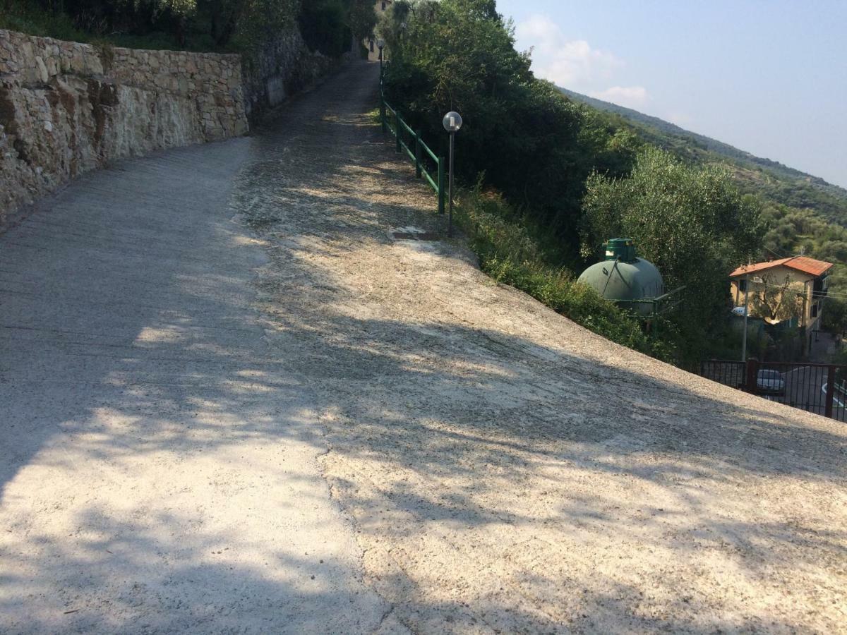 Appartamento Cadelagnel Castelletto Di Brenzone Bagian luar foto